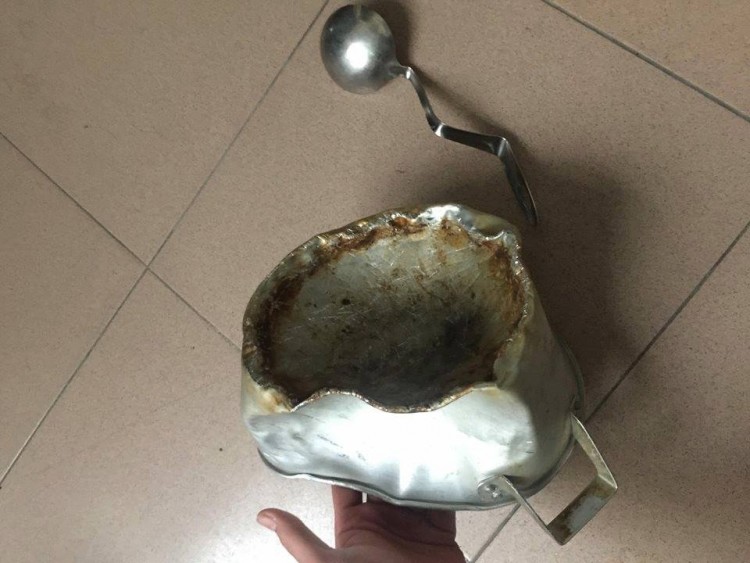 Những mâm cơm sau cơn bão vô địch khiến dân mạng cười chảy nước mắt