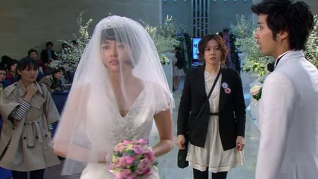 Tôi tăng xông nhập viện khi biết chồng ngoại tình với người yêu cũ, câu nói của mẹ chồng càng khiến tôi đau đớn quyết ly hôn ngay lập tức