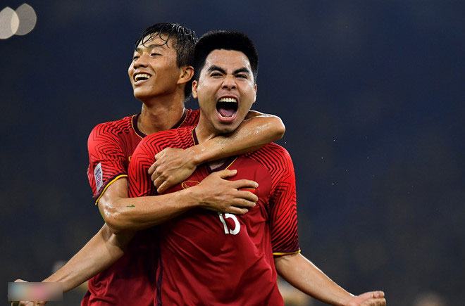 Hậu AFF Cup, hoàng tử Đức Huy lại gây sốt vì lời nhắn gửi đầy quý tộc tới fan nữ