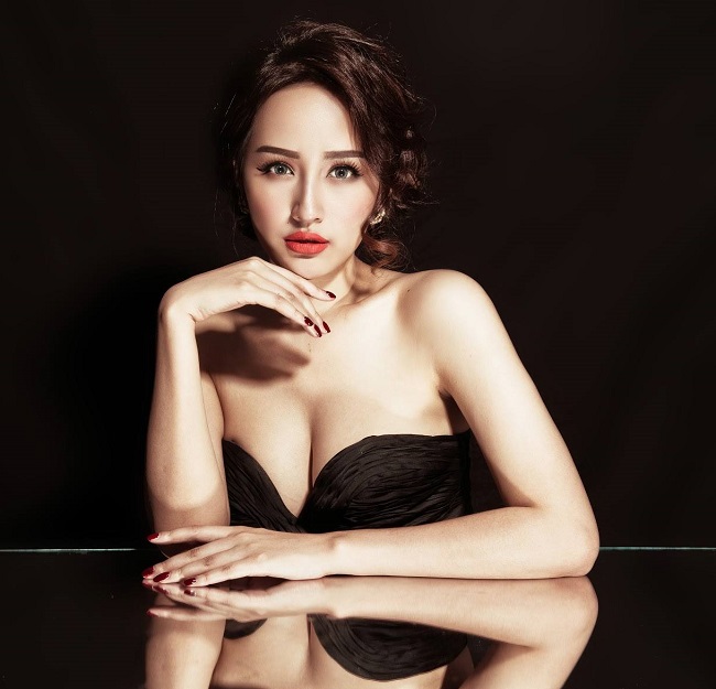 Thánh nữ Mì Gõ, Elly Trần có vòng 1 đẹp lý tưởng nhất showbiz