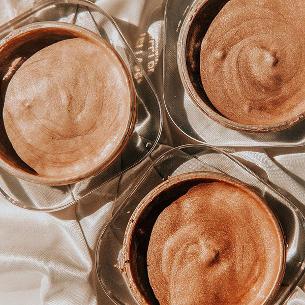 6 món mỹ phẩm dự đoán gây sốt năm 2019 toàn món hay ho: từ son bơm môi, kem nền dưỡng da đến highlighter dạng thạch