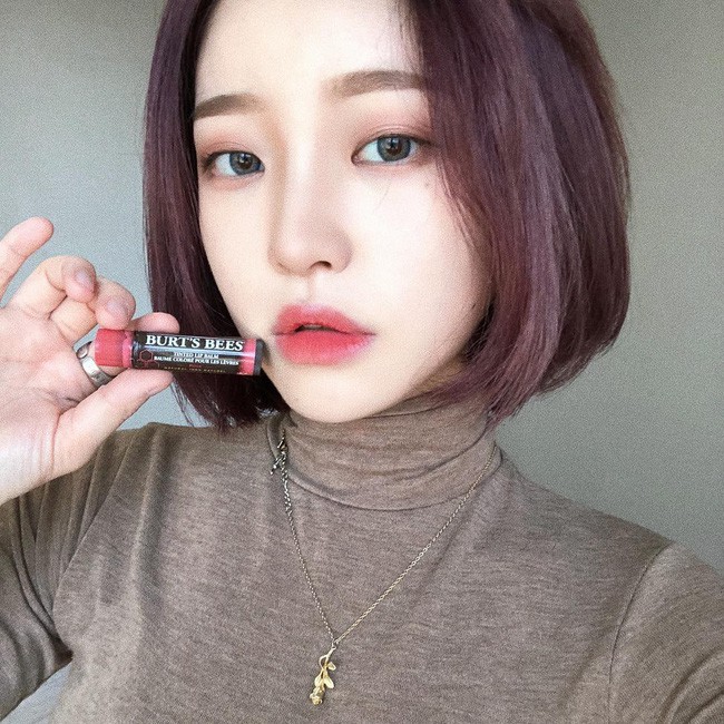 Để có đôi môi nhìn là muốn hôn thì các nàng đừng bỏ qua 3 bước này khi đánh son vào mùa đông