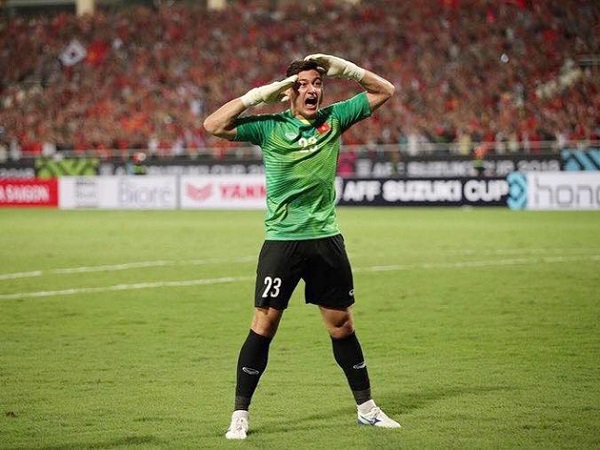 Văn Lâm: Bố mẹ tôi không dám xem AFF Cup 2018 vì quá hồi hộp