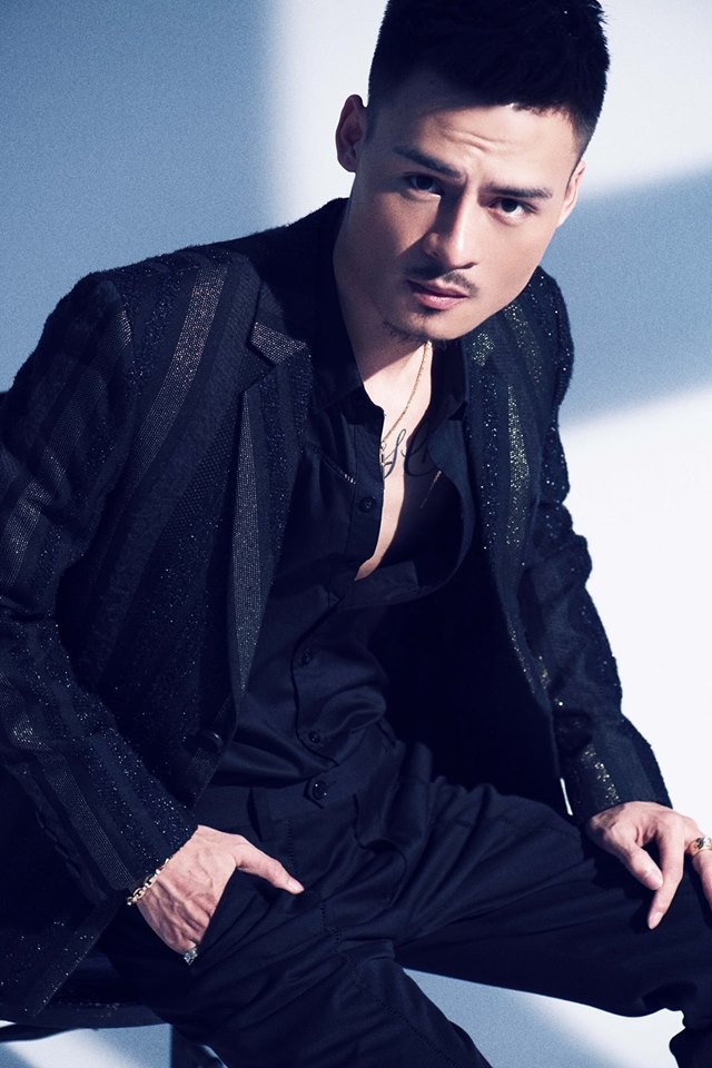 Bất đồng trong ăn chia lợi nhuận, cộng sự của Hoa Vinh xoá kênh Youtube có cả MV 100 triệu view