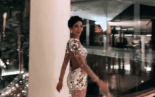 Sáng vừa làm nên kỳ tích ở Top 5, tối đến HHen Niê tung nốt chiêu cuối kết màn cho Miss Universe 2018