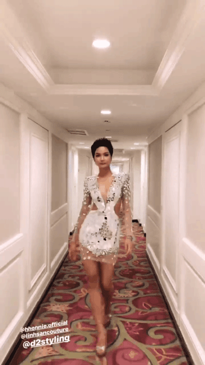 Sáng vừa làm nên kỳ tích ở Top 5, tối đến HHen Niê tung nốt chiêu cuối kết màn cho Miss Universe 2018