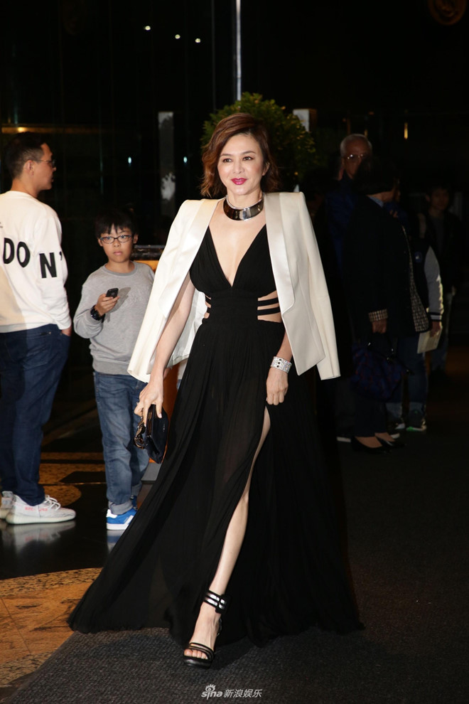 Tiệc sinh nhật của trùm xã hội đen quy tụ dàn sao lớn Hong Kong