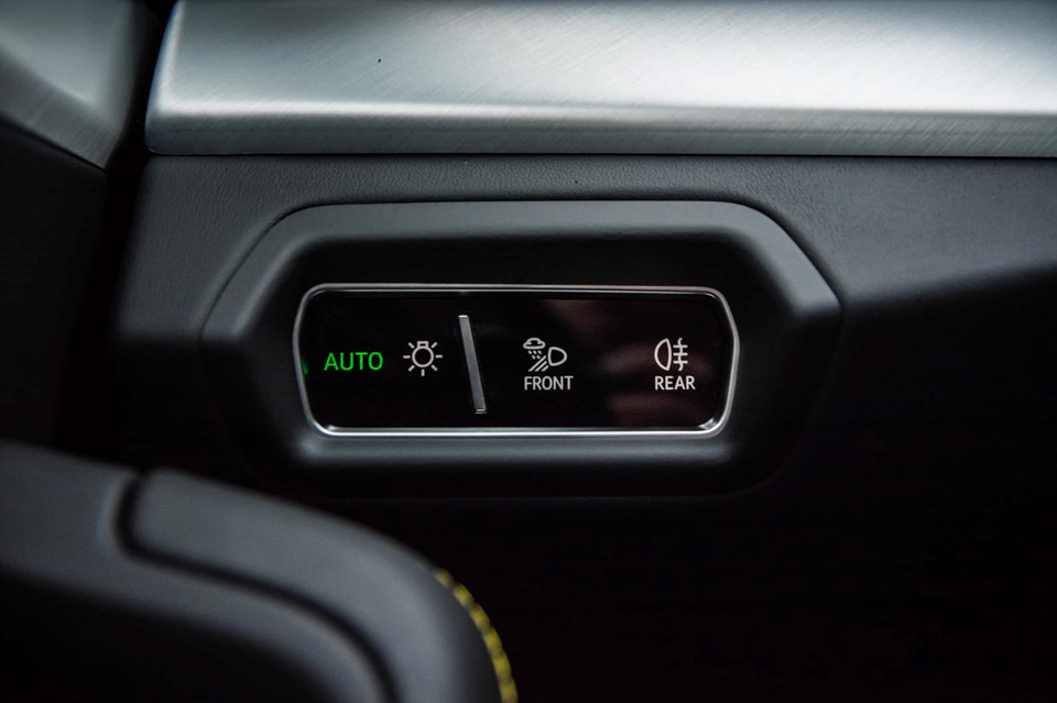 Lamborghini Urus thứ 3 tại Việt Nam rao giá hơn 22 tỷ đồng