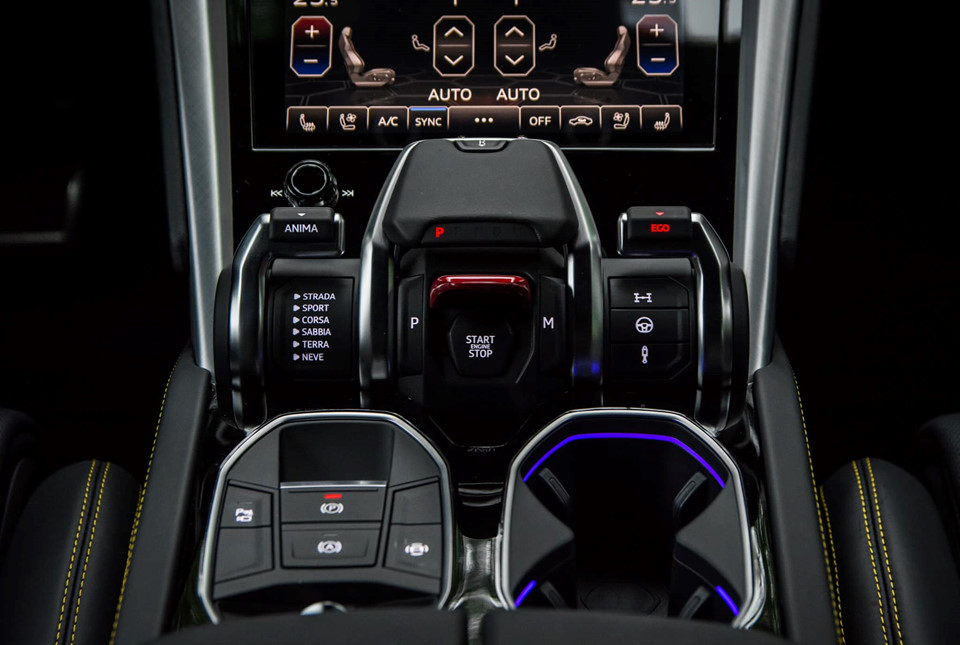 Lamborghini Urus thứ 3 tại Việt Nam rao giá hơn 22 tỷ đồng