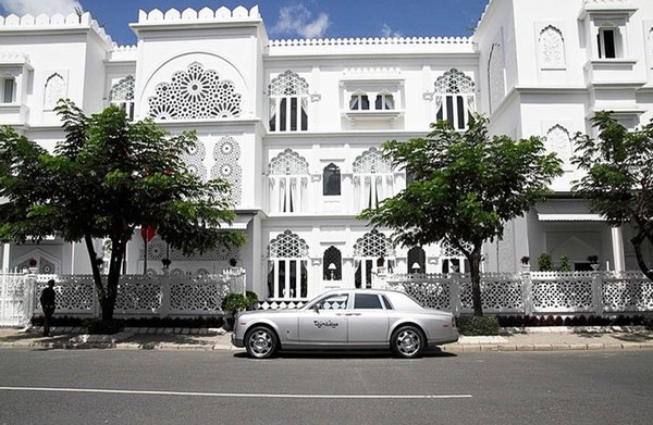 Chân dung nữ đại gia 9x Đào Ngọc Bảo Phương mua lại 2 toà lâu đài của KhaiSilk