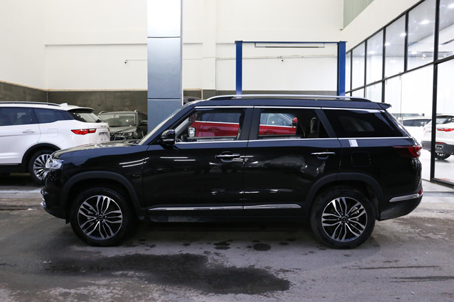 Chi tiết SUV từ TQ giống Range Rover giá 658 triệu đồng ở VN