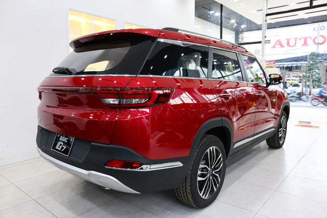 Chi tiết SUV từ TQ giống Range Rover giá 658 triệu đồng ở VN