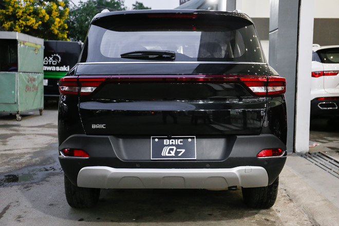 Chi tiết SUV từ TQ giống Range Rover giá 658 triệu đồng ở VN