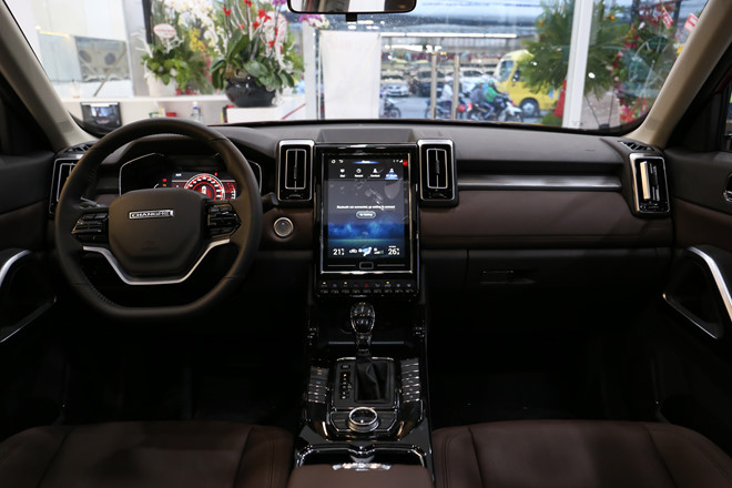 Chi tiết SUV từ TQ giống Range Rover giá 658 triệu đồng ở VN