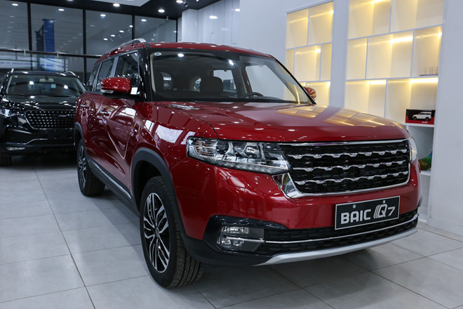 Chi tiết SUV từ TQ giống Range Rover giá 658 triệu đồng ở VN