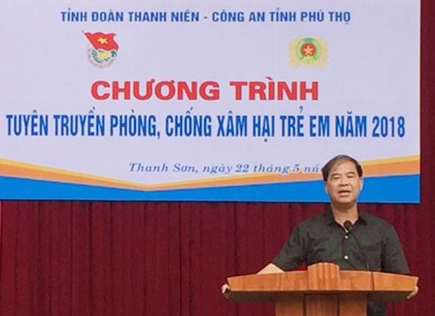 Hiệu trưởng bị tố xâm hại học sinh nam: Im lặng, thờ ơ là tội ác