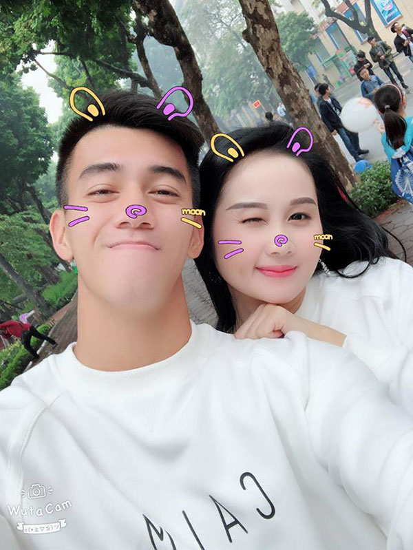 Gia thế giàu có, nhan sắc khả ái của bạn gái cầu thủ Tiến Linh - cơn gió lạ trong đội tuyển Việt Nam