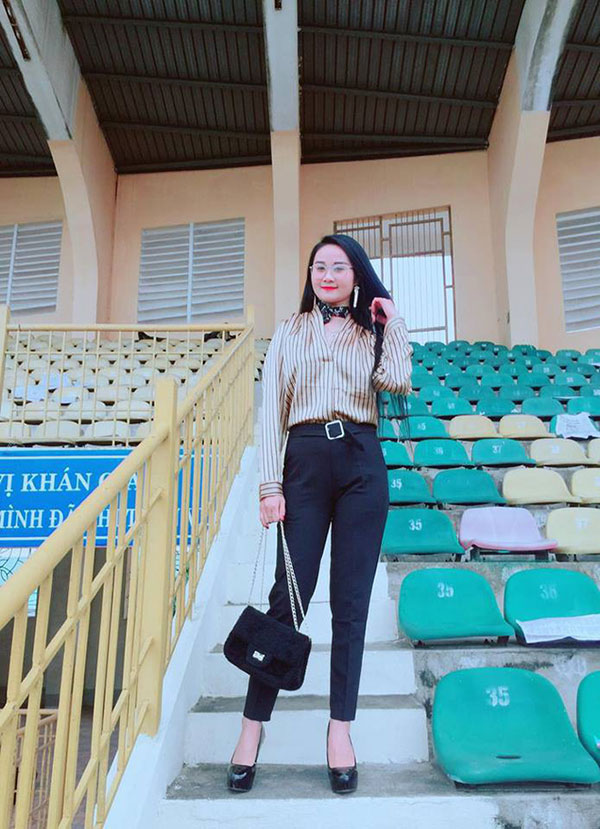 Gia thế giàu có, nhan sắc khả ái của bạn gái cầu thủ Tiến Linh - cơn gió lạ trong đội tuyển Việt Nam