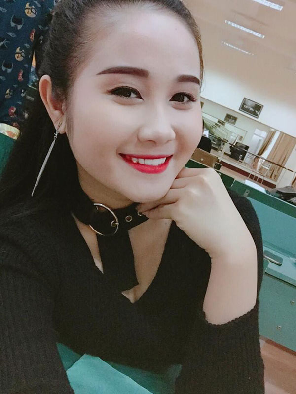 Gia thế giàu có, nhan sắc khả ái của bạn gái cầu thủ Tiến Linh - cơn gió lạ trong đội tuyển Việt Nam