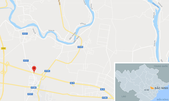 Ôtô biển xanh bay qua dải phân cách sau va chạm xe đầu kéo