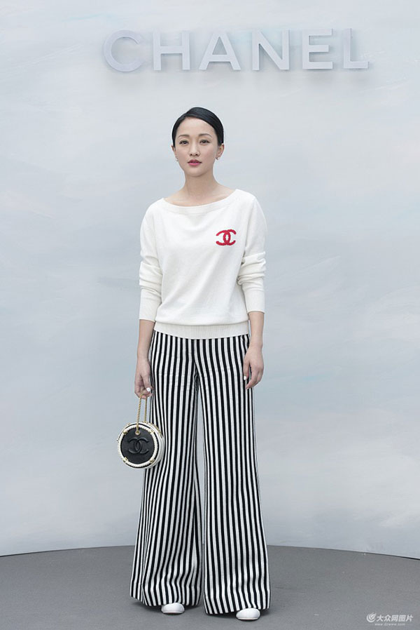 Cùng diện hàng hiệu nhưng HH Giáng My vẫn kém sang trước Châu Tấn chỉ vì ham chơi nổi