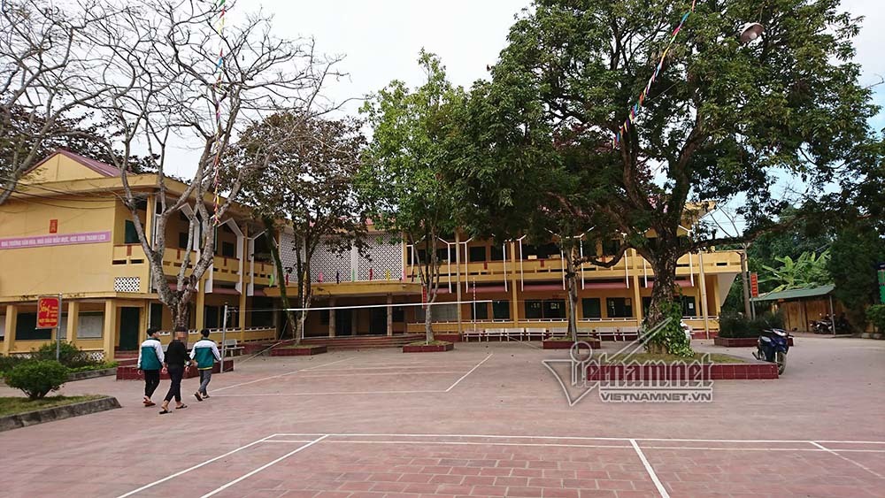 Hiệu trưởng nghi dâm ô nam sinh: Chia sẻ của nữ hiệu phó