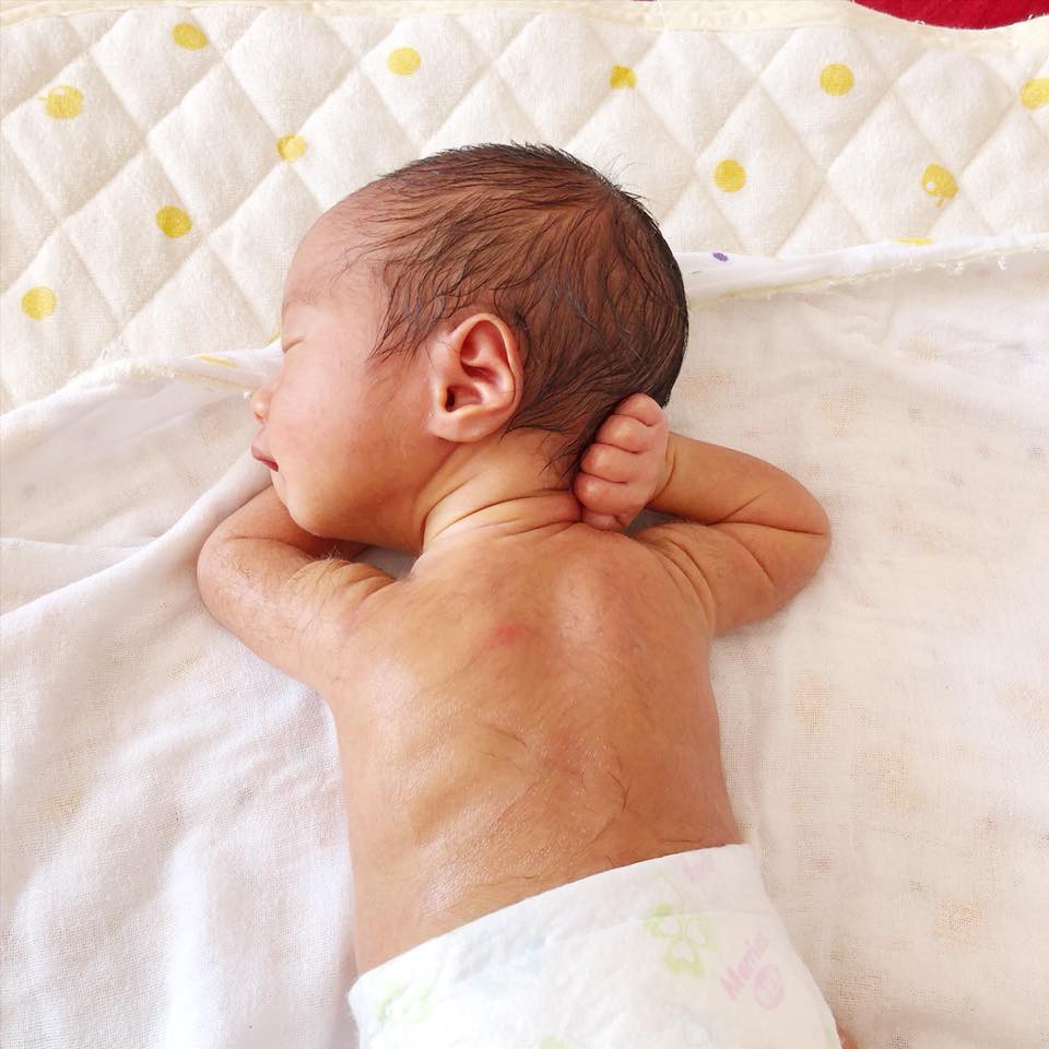 Hồng Mi - con gái nghệ sĩ Chiều Xuân tái xuất sau sinh 2 tháng, khoe nhan sắc lộng lẫy khiến ai nấy ngỡ ngàng