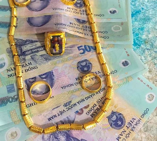 Thầy giáo thú nhận bịa đặt chuyện bắt xe ôm đuổi theo trả lại túi tiền vàng cho người làm rơi: Mong được tha thứ