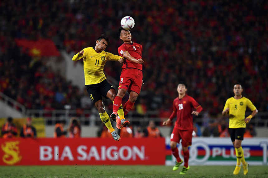 Nhìn lại một năm đỉnh cao của bóng đá Việt Nam