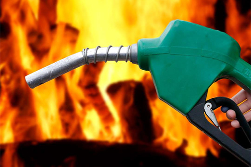 Những điều không nên làm khi tự bơm xăng