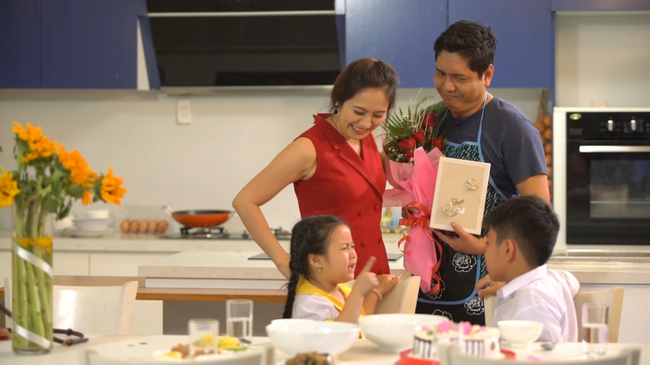 Đức Thịnh đuổi Thanh Thúy ra khỏi nhà vì không nhớ kỷ niệm ngày cưới Đức Thịnh đuổi Thanh Thúy ra khỏi nhà vì không nhớ kỷ niệm ngày cưới