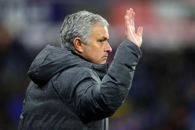 MC Lại Văn Sâm bất bình Mourinho bị sa thải: Thà chết vinh còn hơn sống nhục