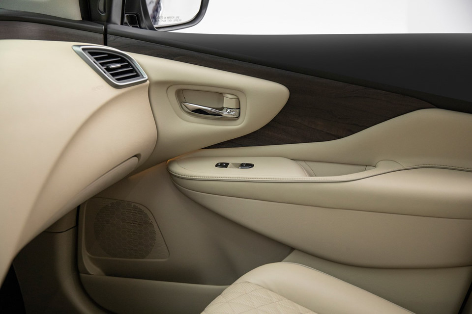 Nissan Murano 2019 sang trọng hơn, giá từ 31.000 USD