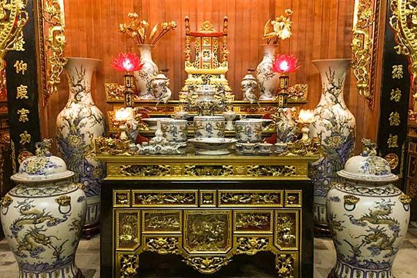 Cách đặt vị trí bát hương trên bàn thờ đúng chuẩn, tránh phạm tội trước thần linh