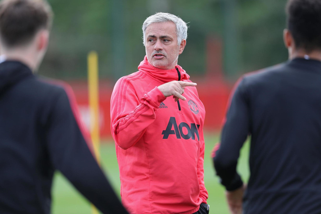 Hé lộ nguyên nhân sâu xa khiến Jose Mourinho bị MU sa thải