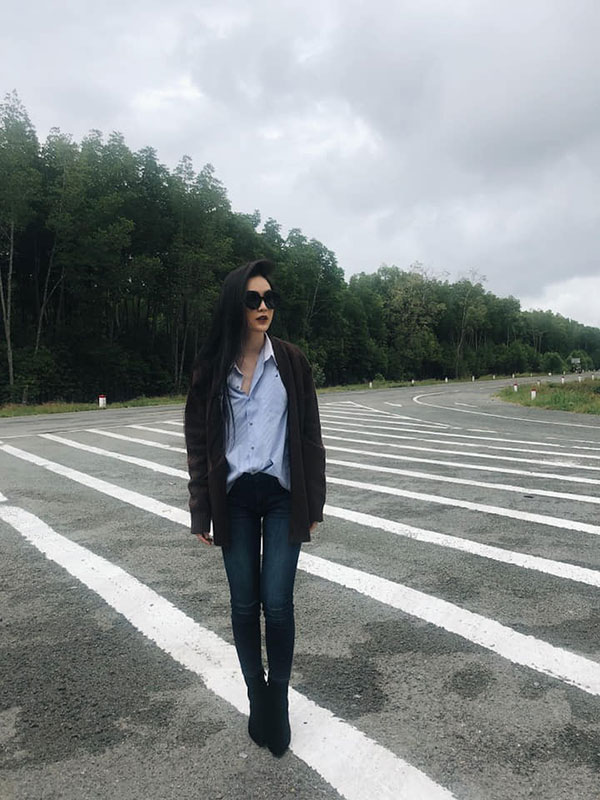 Cạch nhau là thế, bỗng nhiên Ninh Dương Lan Ngọc và Angela Phương Trinh lại có điểm chung lạ kỳ trong street style