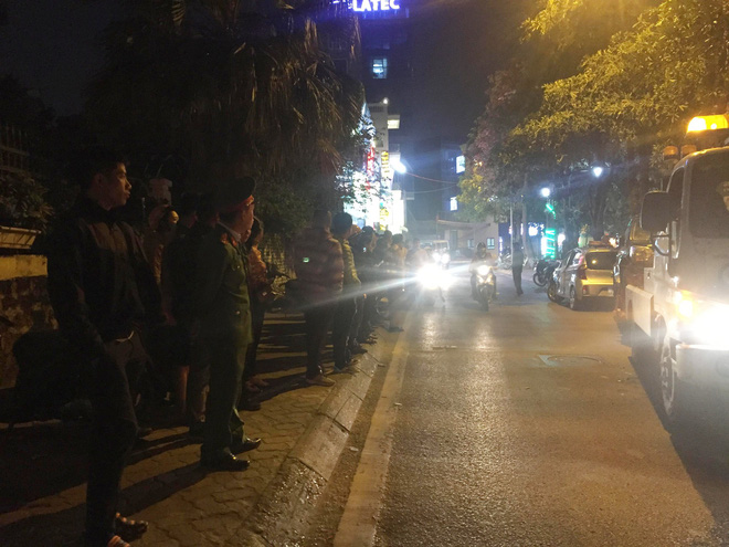 Nhân chứng kể lại giây phút xe Lexus đâm liên hoàn, 6 người nhập viện: Hai cô gái gây tai nạn hoảng loạn, xuống xe chạy đi gọi người thân