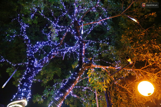 Những biệt thự triệu đô ở phố nhà giàu Sài Gòn được trang hoàng lộng lẫy như cung điện để đón Noel