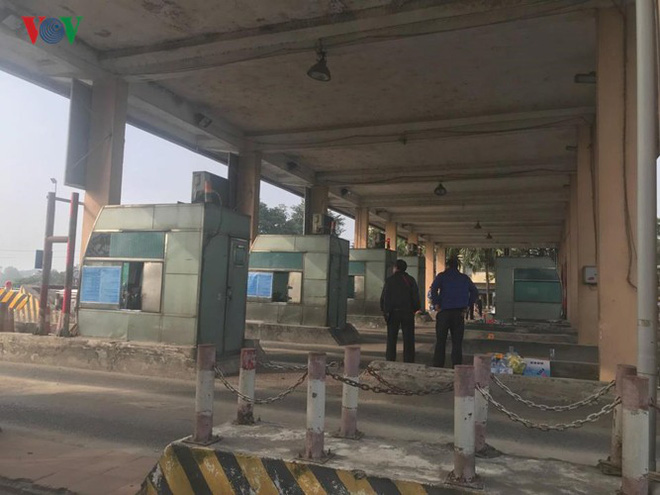 Hình ảnh trạm BOT Bắc Thăng Long – Nội Bài ​thất thủ do lái xe phản đối