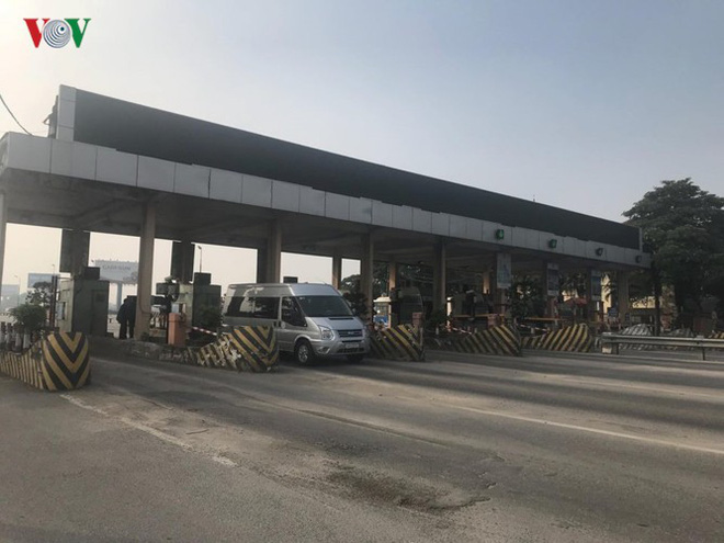 Hình ảnh trạm BOT Bắc Thăng Long – Nội Bài ​thất thủ do lái xe phản đối
