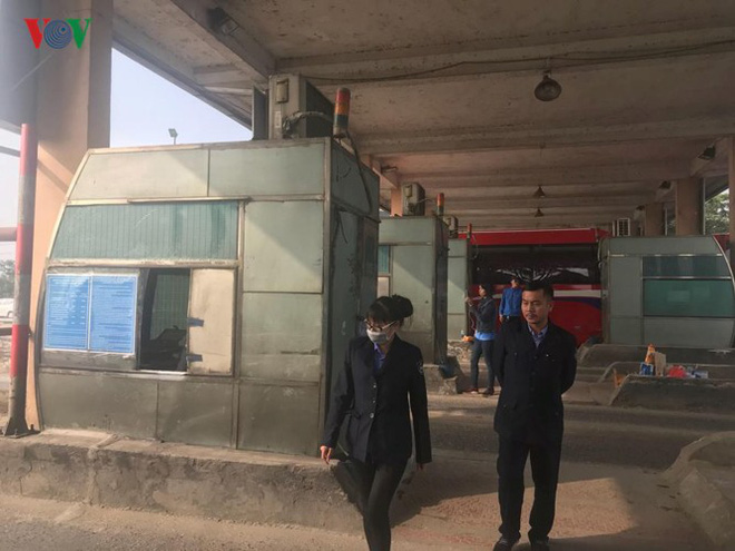 Hình ảnh trạm BOT Bắc Thăng Long – Nội Bài ​thất thủ do lái xe phản đối