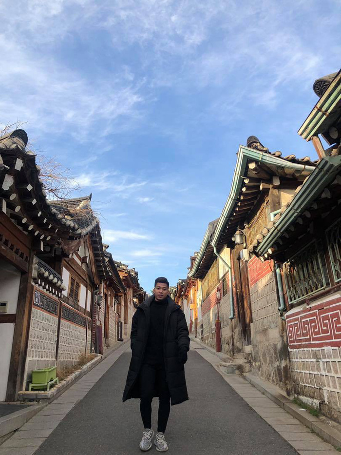 Văn Thanh hứa làm anh nuôi khi Đình Trọng sang Hàn Quốc chữa chấn thương