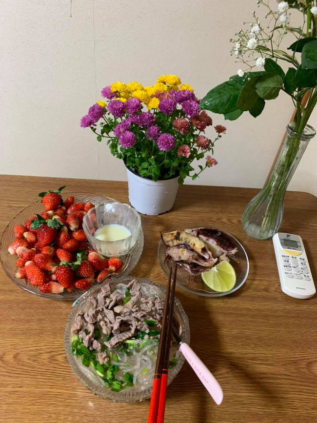 Gái chưa chồng khoe bữa cơm giữ dáng, đẹp da nhưng lại bị cư dân mạng bất ngờ quay lưng vì...không cùng hội