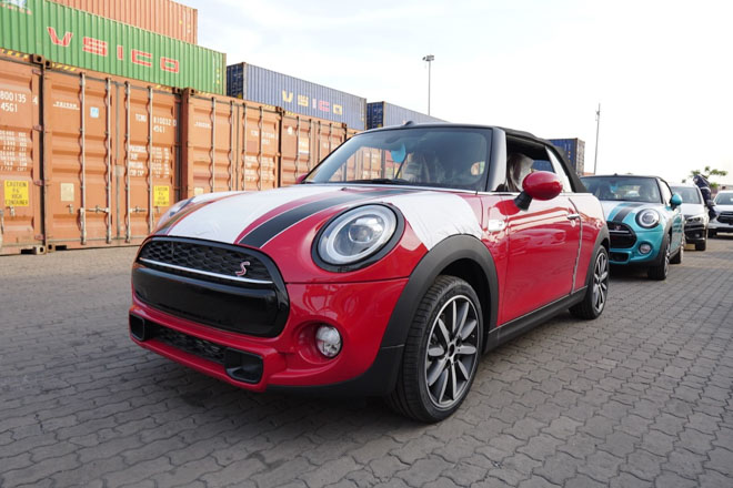 Hình ảnh Mini Cooper S 2019 bản mui trần vừa cập cảng Việt Nam