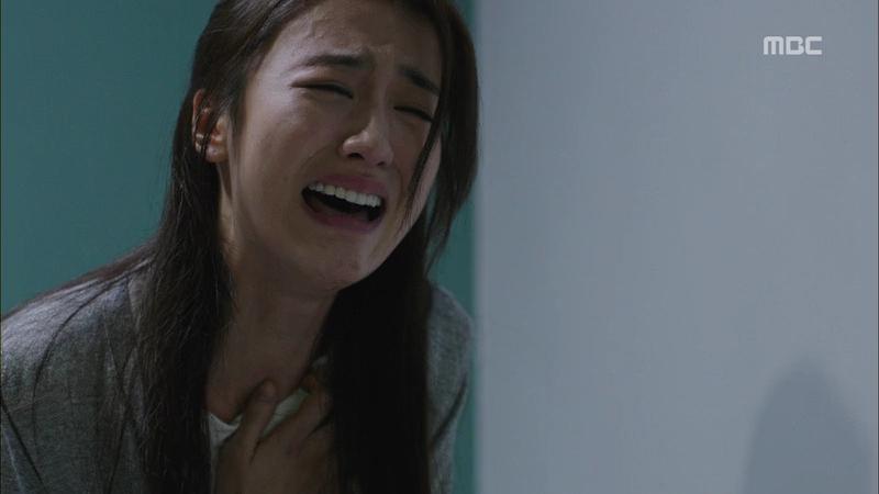 Đêm mặn nồng đầu tiên, anh nhìn tôi hỏi: Em vá cái đó hết nhiều tiền không?