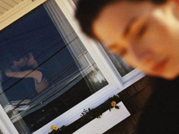 Chồng cặp bồ, tôi đau đớn tha thứ vì lời khuyên của đồng nghiệp rồi chết lặng khi thấy anh…