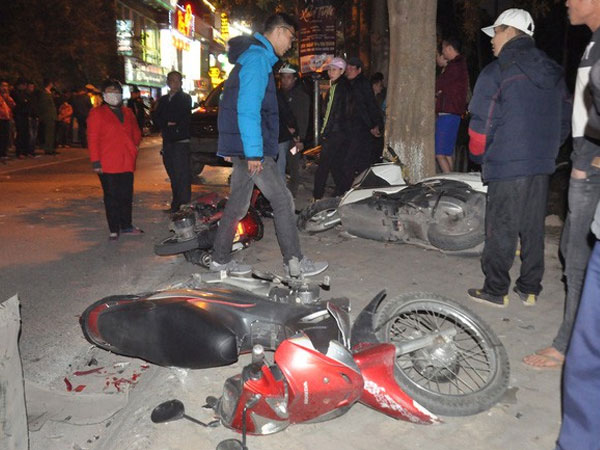 Đại tá CSGT nói vụ xe Lexus đâm liên hoàn ở phố Trích Sài có dấu hiệu của một tội phạm