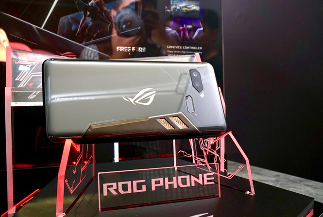 Asus trình làng smartphone chuyên dùng chơi game