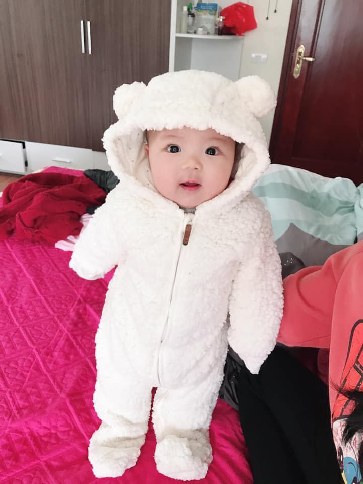 Em bé quyền lực khiến Công Phượng, Xuân Trường tự tay mua bỉm cho, ngắm nhan sắc mẹ bé ai cũng ngây ngất