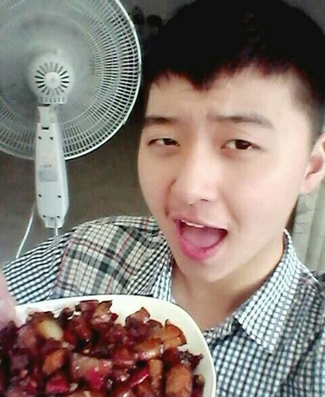 Từng bị bạn trêu đến sợ đi học vì béo, chàng trai giảm 20kg hóa hot boy đầy thu hút